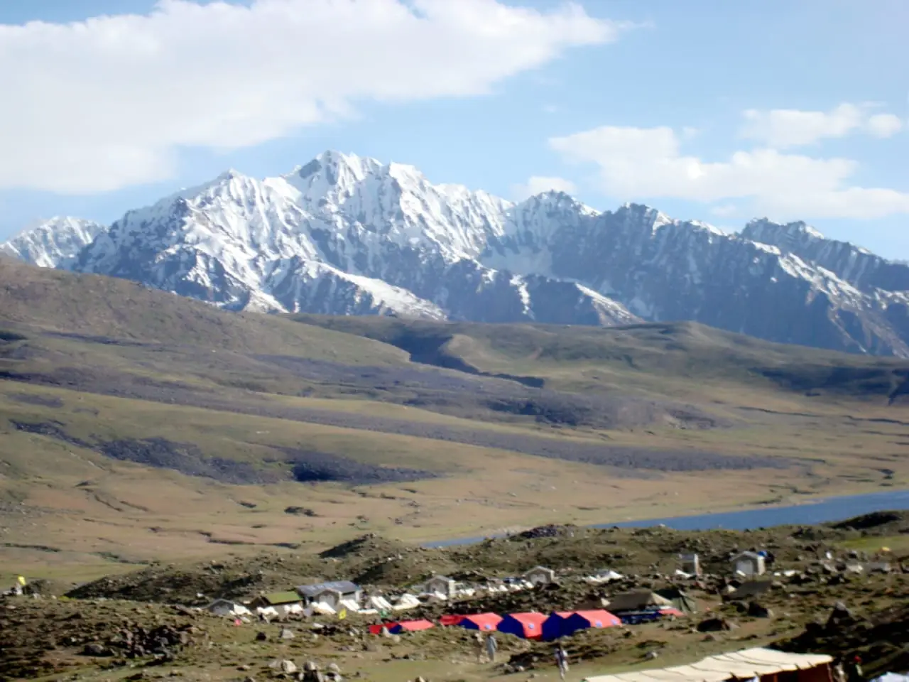 Shandur Camping